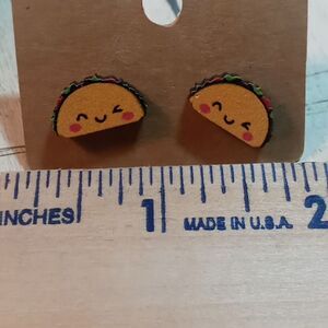 Winking taco earrings